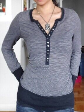 Y2K Roxy Black and Gray Striped Long-Sleeve Henley